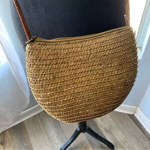 Vintage Courtenay Woven Straw Crossbody Bag – Deadstock 1970s Natural Boho Purse